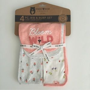 NEW Organic Cotton Baby Gift Set 2 Bibs and 2 Burp Cloths | Rabbit+Bear